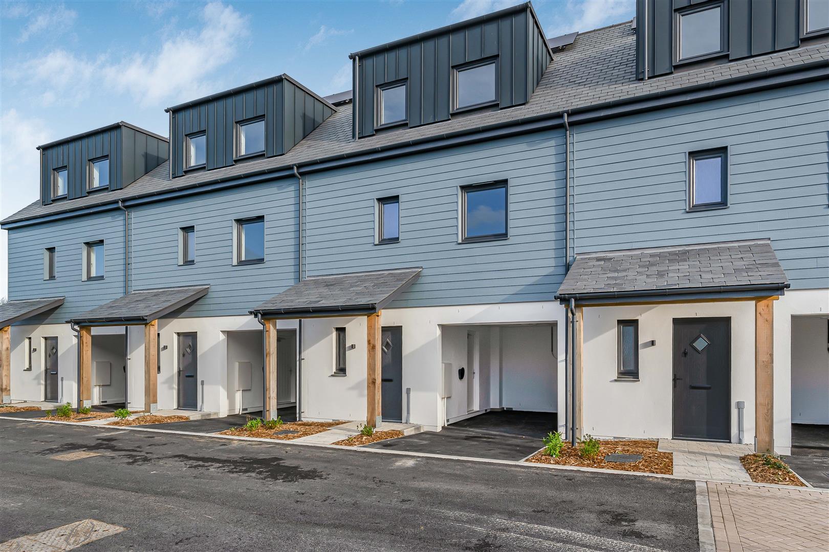 Rock Pipit Road, Trevemper, Newquay photo - 1